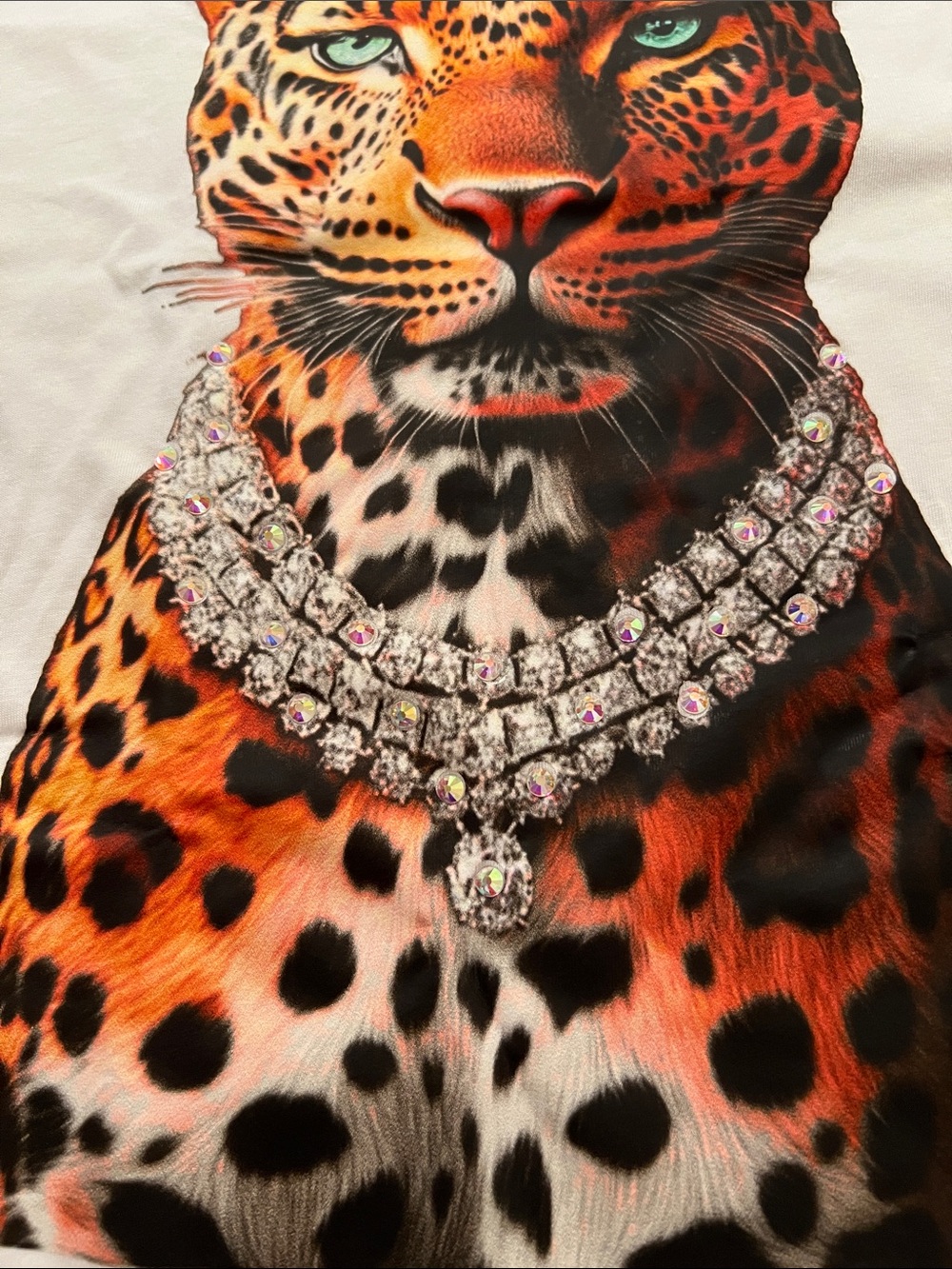 White Graphic Tee With Leopard Wearing Crystal Collar Size XL - Picture 4 of 4